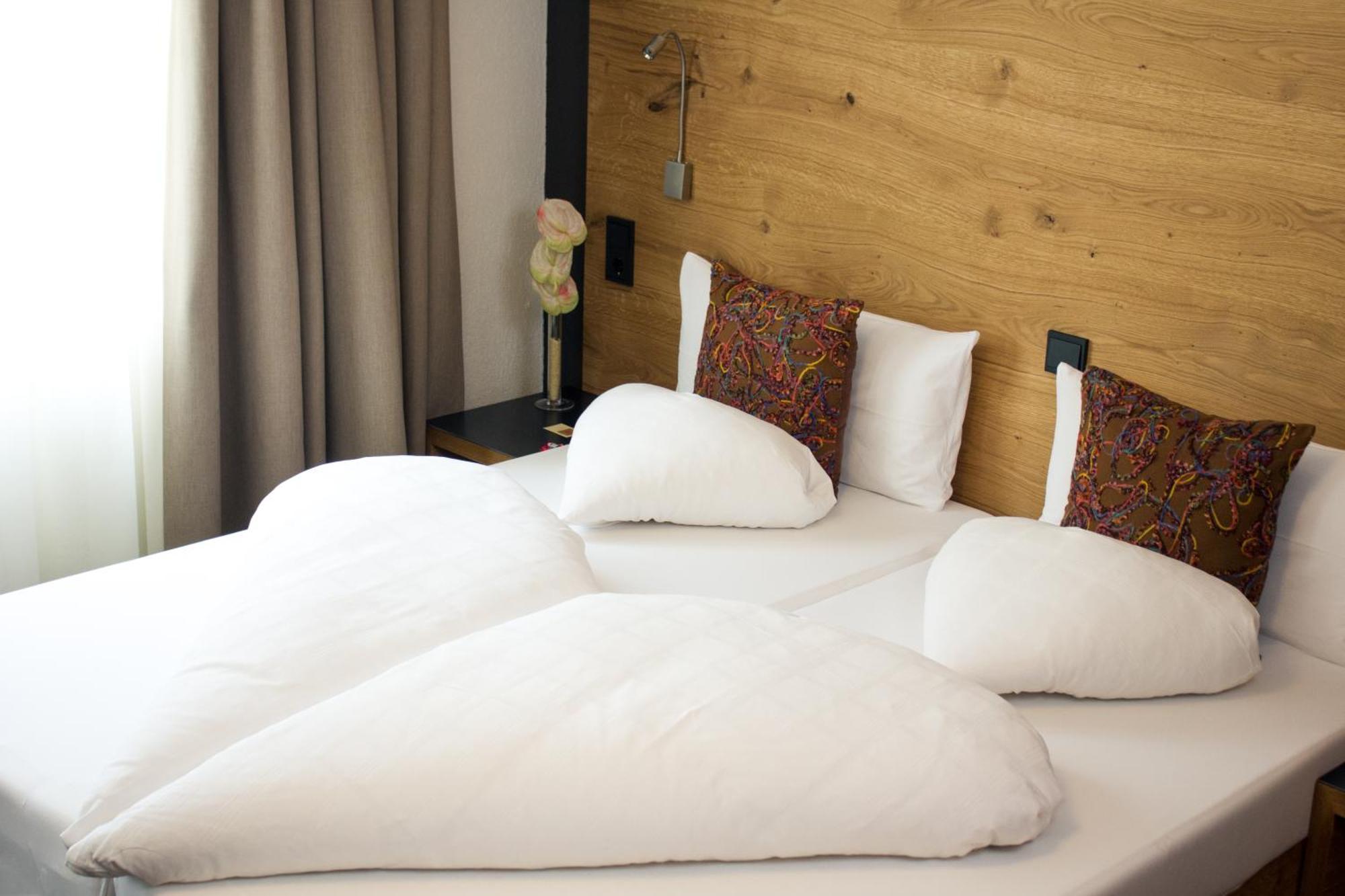 Montfort Hotel